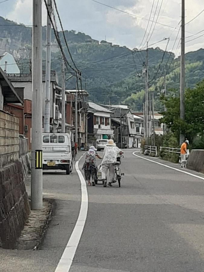 Guesthouse Kume Imabari Railway Station Kültér fotó